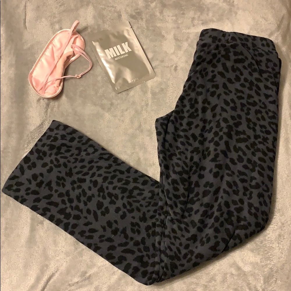 Old Navy Black Leopard Print Sweatpants